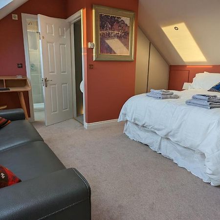 Elegant Relaxed Studio Bed & Breakfast Maynooth Bagian luar foto